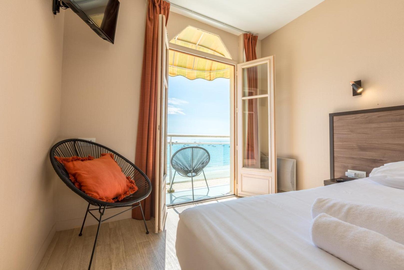 Les Pieds Dans L'Eau - Bel Appartement - Vue Mer Cancale Exterior foto